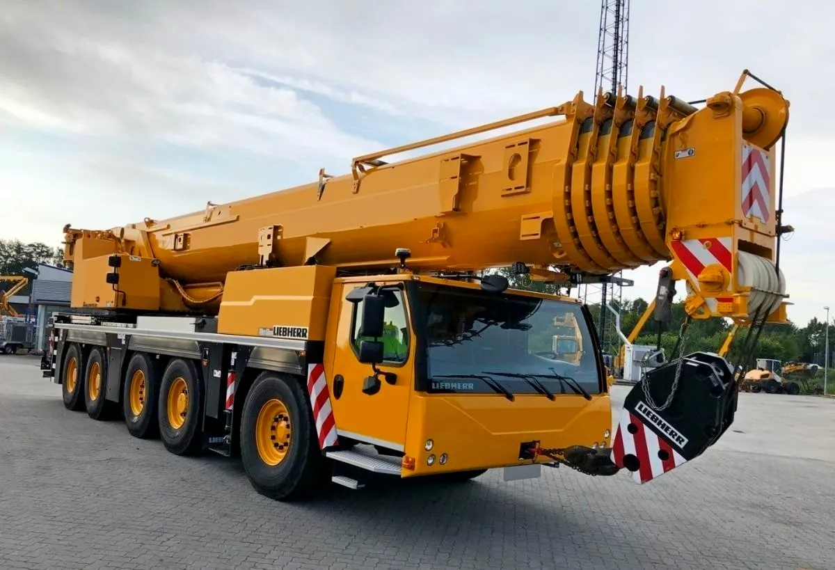 Автокран Zoomlion 100 тонн